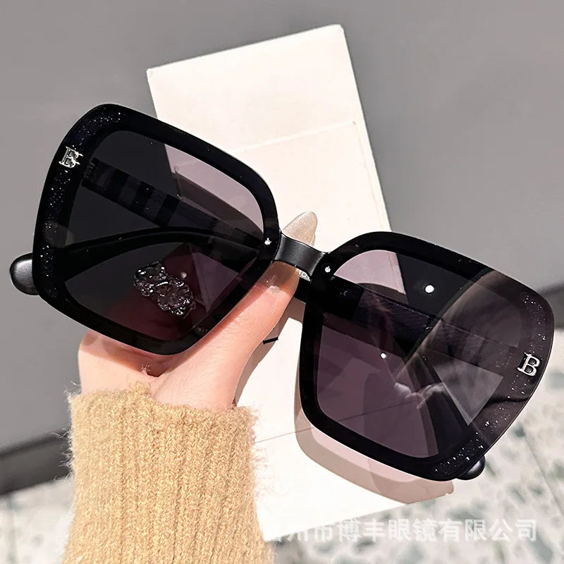 2025 new letter plaid glasses legs polarized high definition sunglasses women's light luxury high quality large frame sunglasses