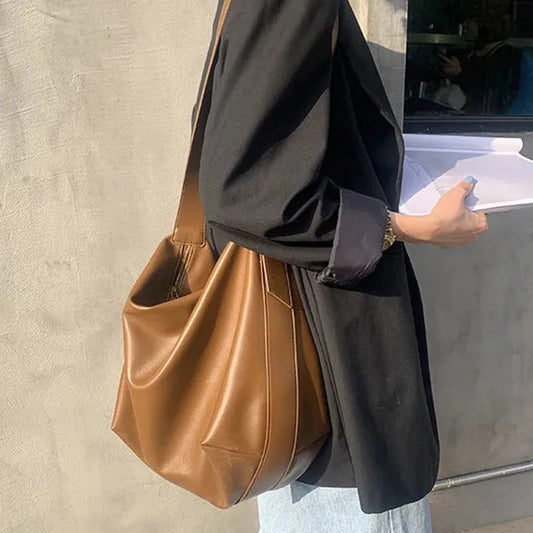 Oversized Soft Tote Bag – Casual Chic in Caramel