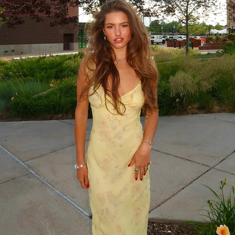 Soft Yellow Floral Slip Dress – Vintage Summer Vibes