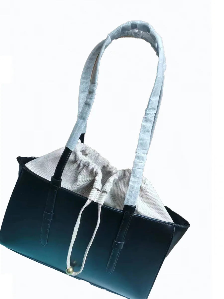 Structured Tote Bag with Drawstring Pouch – Elegant & Versatile