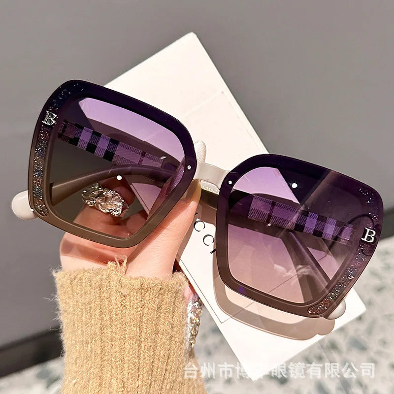 2025 new letter plaid glasses legs polarized high definition sunglasses women's light luxury high quality large frame sunglasses