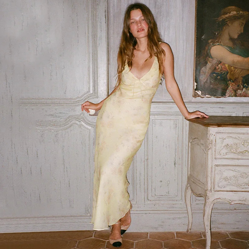 Soft Yellow Floral Slip Dress – Vintage Summer Vibes